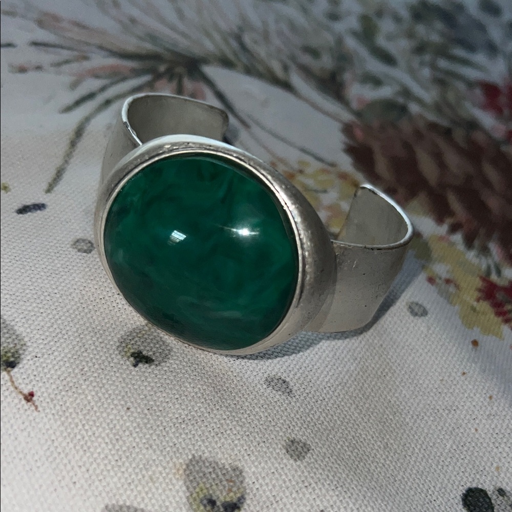 Elegant Silver and Green Stone Cuff Bracelet